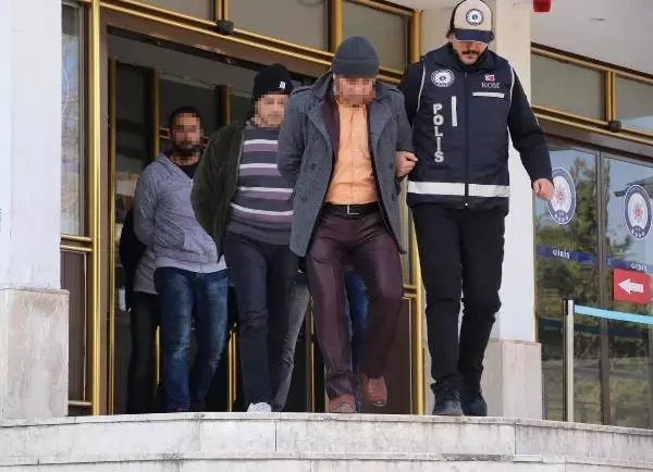 Paha Biçilemeyen Tarihi 4 Kitapla Yakalanan Şüpheliler Tutuklandı
