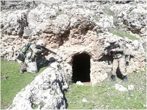 PKK'lı Teröristlerin Kullandığı 35 Mağara Tespit Edildi