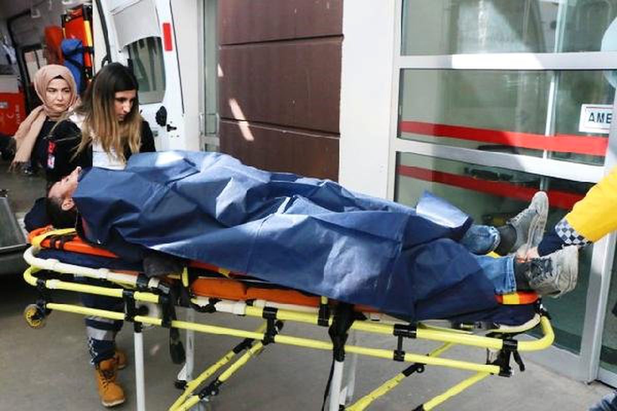 Sıva Yaparken Asansör Boşluğuna Düşen İşçi Yaralandı