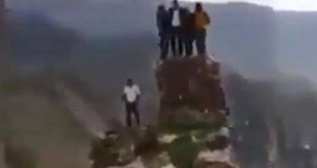 350 Metre Yükseklikte Halay Çeken Gençlere, Sosyal Medyada Tepki Yağdı