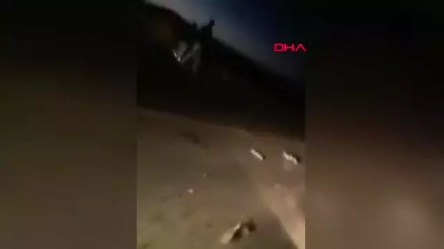 Dha Dış - İran'da Devrim Muhafızlarını Taşıyan Otobüse Canlı Bomba Saldırısı 20 Ölü Dha Dış - İran'da Devrim Muhafızlarını Taşıyan Otobüse Canlı Bomba Saldırısı 20 Ölü