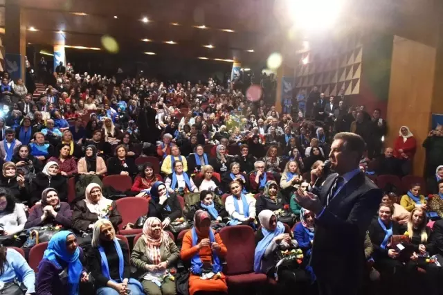 Mustafa Sarıgül'den Şişlililere Sevgililer Günü Jesti Mustafa Sarıgül'den Şişlililere Sevgililer Günü Jesti