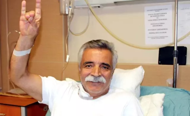 Ozan Arif Hayatını Kaybetti! Ozan Arif Hayatını Kaybetti!