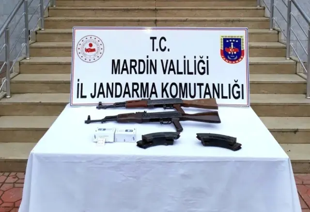 Türkiye Suriye Sınır Hattındaki Beton Bloklarda Silah Ele Geçirildi
