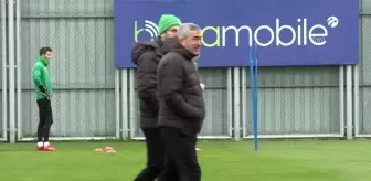 Samet Aybaba: Aybaba: 'Tabela Anlamındaki Sıkıntılı Durumdan Bir An Önce Çıkmak İstiyoruz' Samet Aybaba: Aybaba: 'Tabela Anlamındaki Sıkıntılı Durumdan Bir An Önce Çıkmak İstiyoruz'