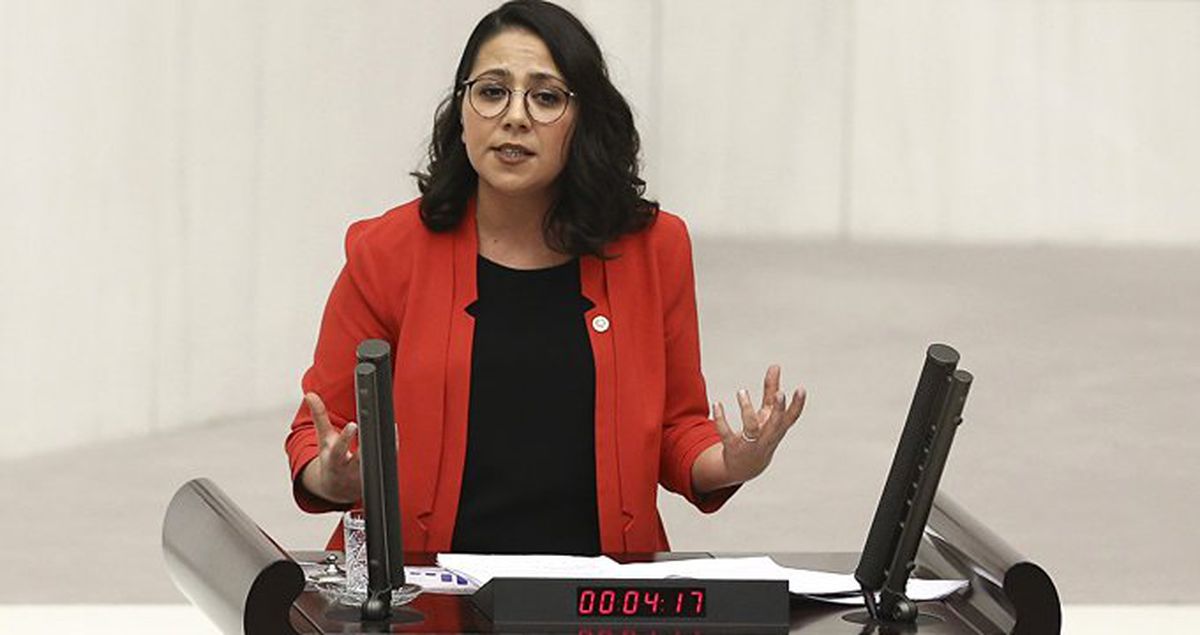 CHP'li Sera Kadıgil'den Regl Önerisi: Hijyen Ürünlerinden Alınan Vergi İndirilsin
