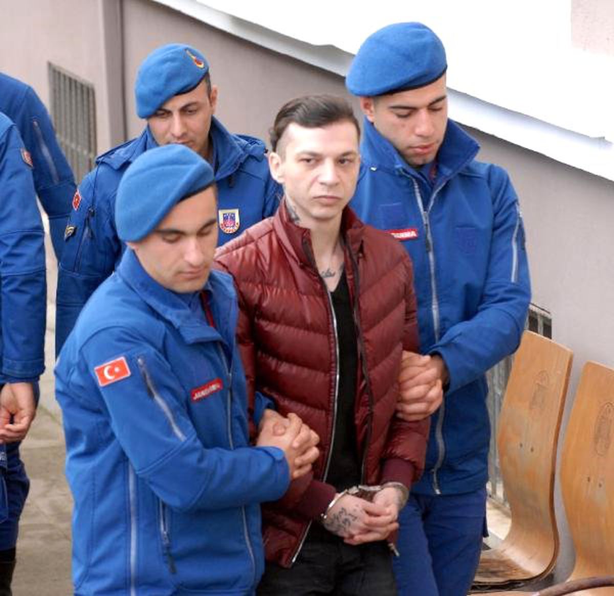 Eşini Döner Bıçağıyla Yaralayan Sanığa 16 Yıl 9 Ay Hapis