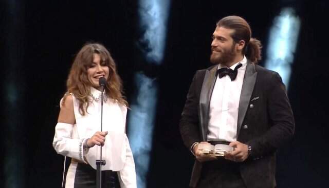 Ödül Alan Can Yaman, Demet Özdemir'e Övgü Yağdırdı
