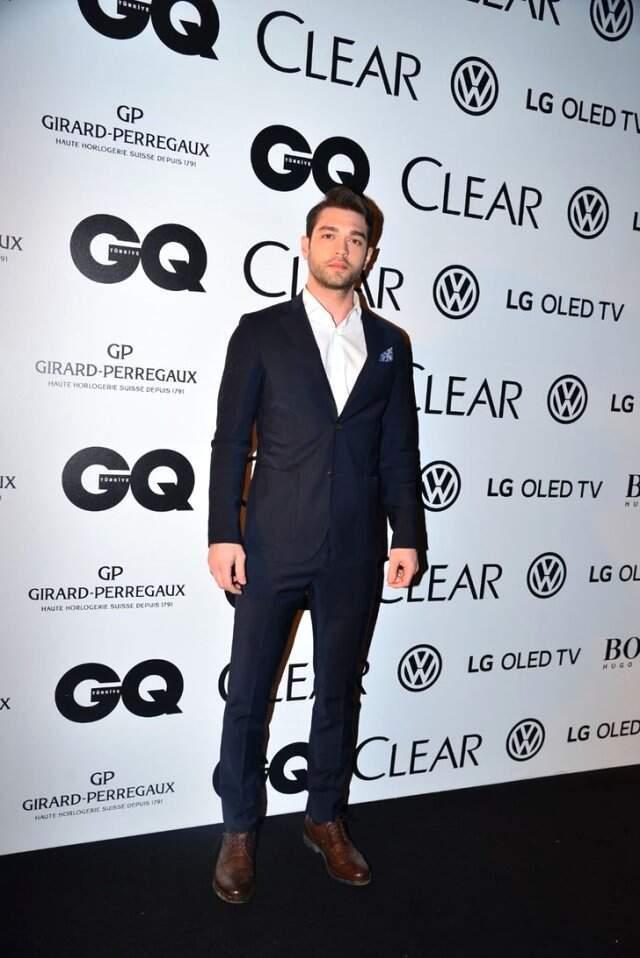 Şeyma Subaşı ve Hazal Filiz Küçükköse Ödül Töreninde Pişti Oldu