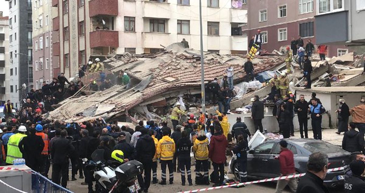 Kartal'da Çöken Binayla İlgili 3 Kişi Gözaltına Alındı