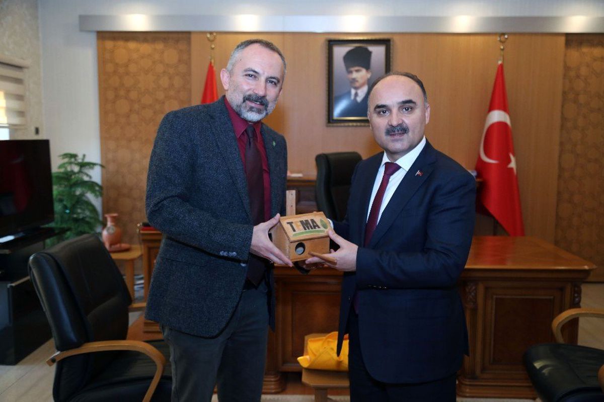 Tema Vakfı Kayseri Temsilciliği Yönetimi, Kayseri Valisi Şehmus Günaydın'ı Makamında Ziyaret Etti