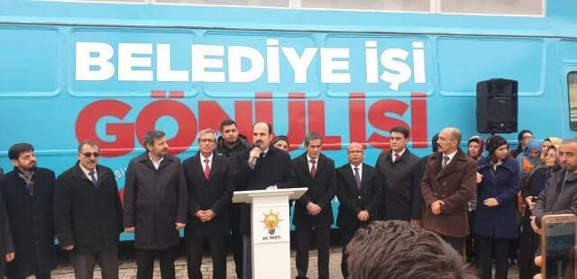 24 Haziran'da Abdüllatif Şener'i Yuhalayan Vatandaşlar, Bu Kez AK Parti Heyetine Tepki Gösterdi