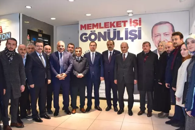 Bakan Turhan'dan Trabzon Valiliğine Ziyaret Bakan Turhan'dan Trabzon Valiliğine Ziyaret