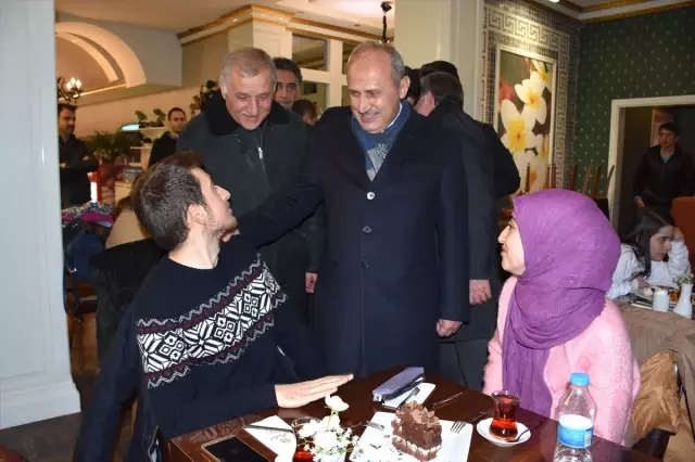 Bakan Turhan'dan Trabzon Valiliğine Ziyaret Bakan Turhan'dan Trabzon Valiliğine Ziyaret