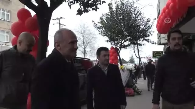 Bakan Turhan, Esnaf Ziyaretinde Bulundu Bakan Turhan, Esnaf Ziyaretinde Bulundu
