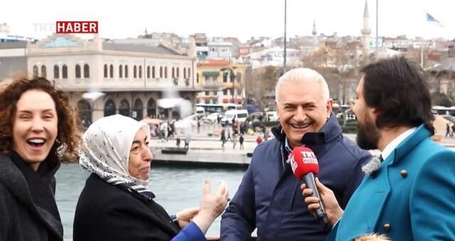 Binali Yıldırım Vapur Kullandı, Martılara Simit Attı