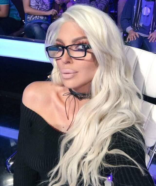 Dusko Tosic'in Eşi Jelena Karleusa, Uygunsuz Görüntülerini Yayınlayan Sırp Basınına Savaş Açtı