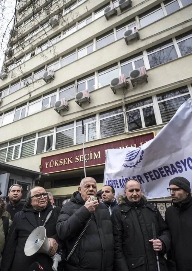 Görme Engellilerden 'Gizli ve Güvenli Oy Hakkı' Çağrısı Görme Engellilerden 'Gizli ve Güvenli Oy Hakkı' Çağrısı