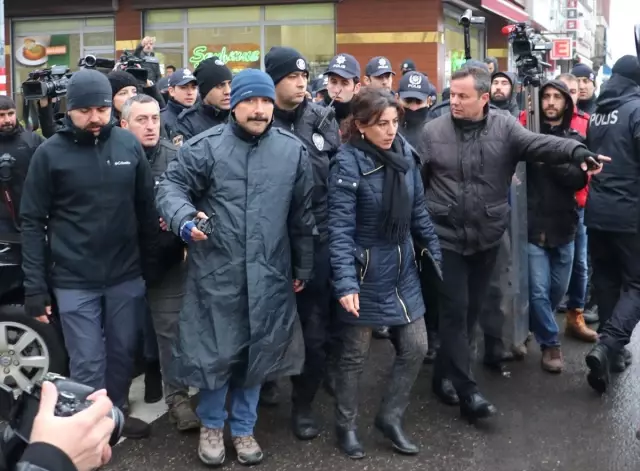 Hdp'nin Diyarbakır'da Yapmak İstediği Yürüyüşe İzin Verilmedi Hdp'nin Diyarbakır'da Yapmak İstediği Yürüyüşe İzin Verilmedi