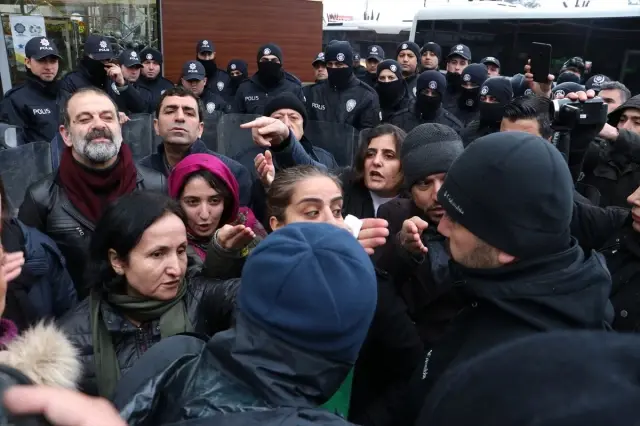 Hdp'nin Diyarbakır'da Yapmak İstediği Yürüyüşe İzin Verilmedi Hdp'nin Diyarbakır'da Yapmak İstediği Yürüyüşe İzin Verilmedi