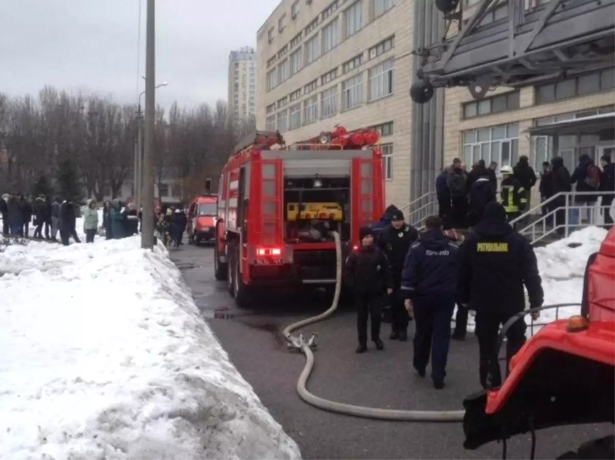 Kiev'de Türk Öğrencilerin Ağırlıklı Olduğu Üniversitede Yangın Çıktı
