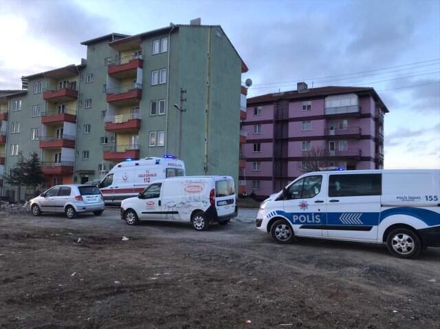 Son Dakika! Birlikte Yaşadığı Kadını Rehin Alan Zanlı, Bir Polisi Şehit Etti