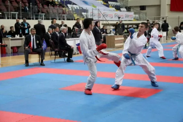 Türkiye Karate Şampiyonası Fethiye'de Devam Ediyor Türkiye Karate Şampiyonası Fethiye'de Devam Ediyor