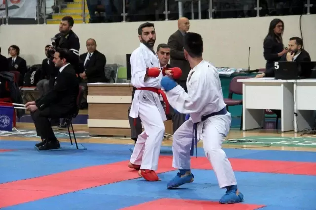 Türkiye Karate Şampiyonası Fethiye'de Devam Ediyor Türkiye Karate Şampiyonası Fethiye'de Devam Ediyor