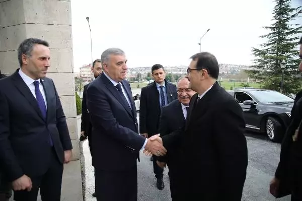 Bakan Dönmez: Sakarya'da 17- 0 Yapma Hedefindeyiz