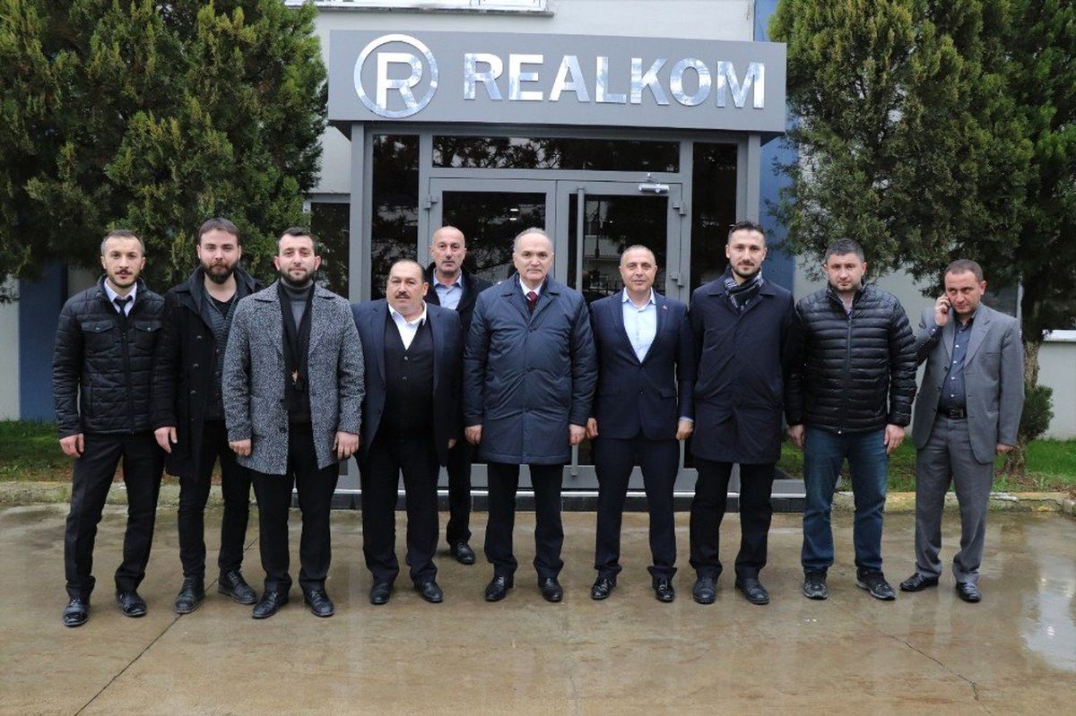 Başkan Adayı Özlü, Realkom'da İşçilerle Bir Araya Geldi