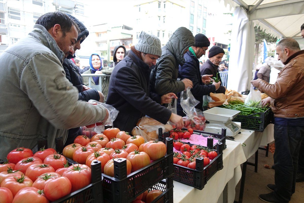 Bursa'da Üç Tanzim Satış Noktasında Alışverişler Başladı