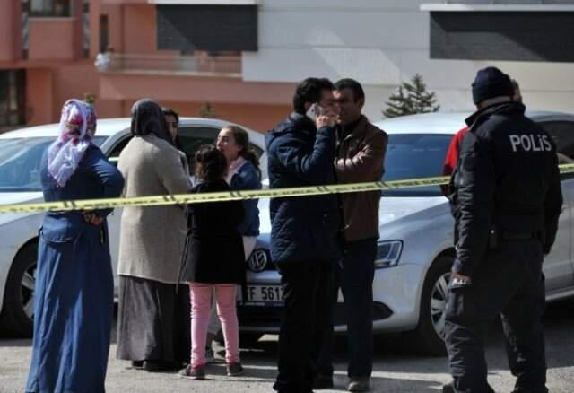 Cani Koca, Çocuklarının Gözü Önünde Eşini Öldürüp İntihar Etti