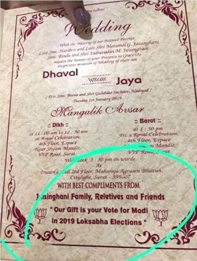 Düğün Sahipleri Sıra Dışı Davetiyelerle, Konuklardan Hediye Yerine Seçimler İçin Oy İstedi