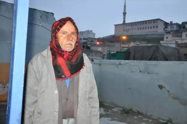 Engelli Ailenin Zorlu Yaşam Mücadelesi Engelli Ailenin Zorlu Yaşam Mücadelesi