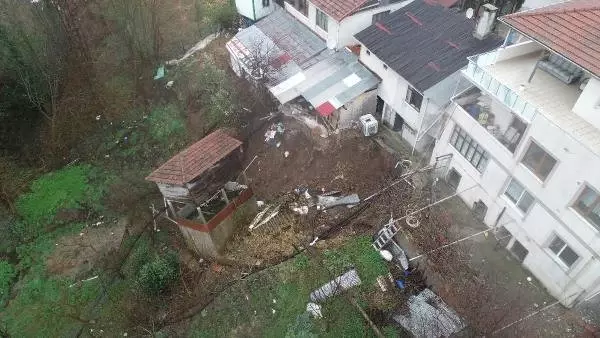 Evleri Her Gün Yıkılmaya Biraz Daha Yaklaşıyor Evleri Her Gün Yıkılmaya Biraz Daha Yaklaşıyor