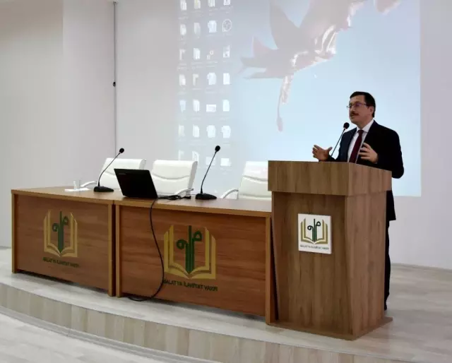 İlahiyat Fakültesinde Çalıştay Düzenlendi