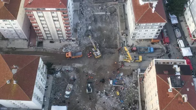 Kartal'da Çöken Bina İçin Ön İnceleme Raporu: Yıkanmamış Deniz Kumu Kullanıldı