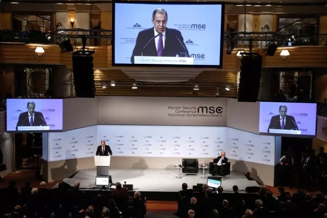 Lavrov'dan Washington Post Muhabirine Tepki