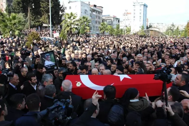 Ozan Arif'e Son Görev