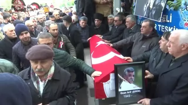 Ozan Arif Son Yolculuğuna Uğurlandı (2)