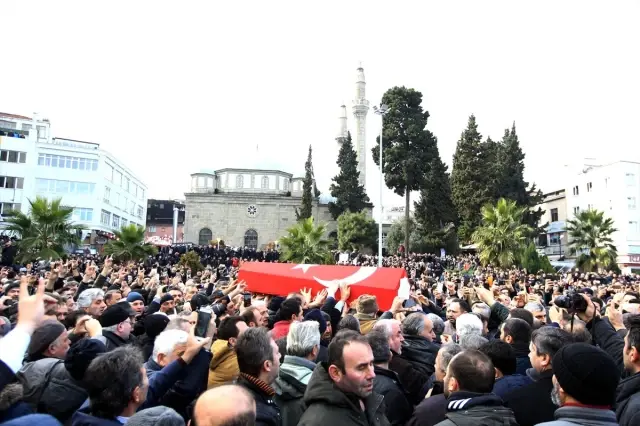 Ozan Arif Son Yolculuğuna Uğurlandı
