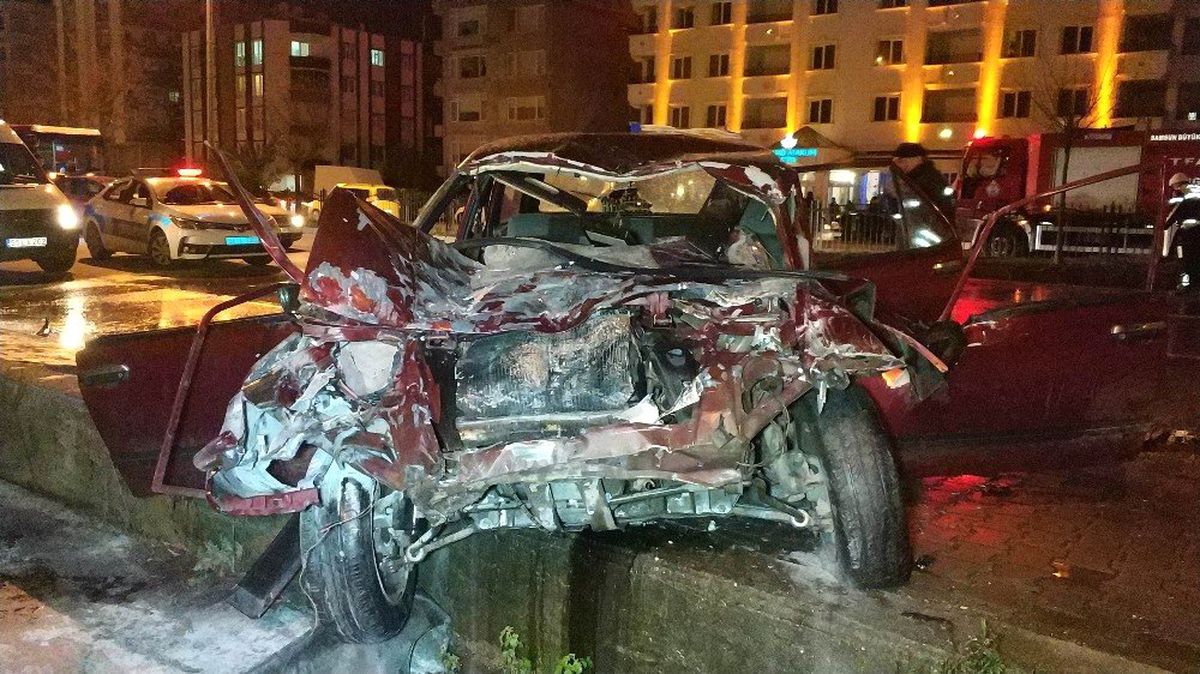 Zincirleme Kazada Araçlar Hurdaya Döndü! Ağır Yaralılar Var