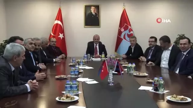 Ulaştırma ve Altyapı Bakanı Cahit Turhan'dan Trabzonspor'a Ziyaret Ulaştırma ve Altyapı Bakanı Cahit Turhan'dan Trabzonspor'a Ziyaret