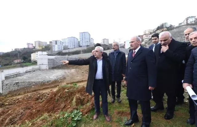 Ulaştırma ve Altyapı Bakanı Turhan, Yapımı Süren Kanuni Bulvarı'nda İncelemelerde Bulundu Ulaştırma ve Altyapı Bakanı Turhan, Yapımı Süren Kanuni Bulvarı'nda İncelemelerde Bulundu
