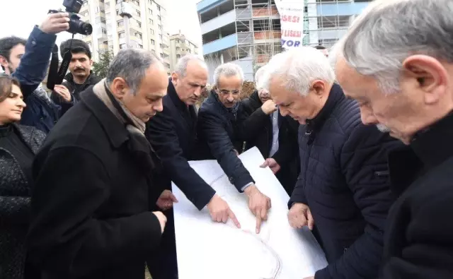 Ulaştırma ve Altyapı Bakanı Turhan, Yapımı Süren Kanuni Bulvarı'nda İncelemelerde Bulundu Ulaştırma ve Altyapı Bakanı Turhan, Yapımı Süren Kanuni Bulvarı'nda İncelemelerde Bulundu