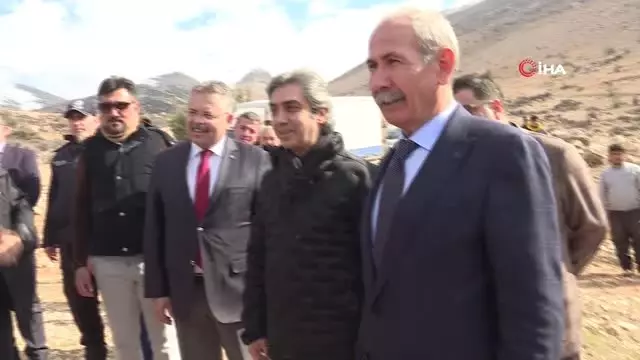Bakan Çavuşoğlu 'Nöbet' Dizisinin Setinde Bakan Çavuşoğlu 'Nöbet' Dizisinin Setinde