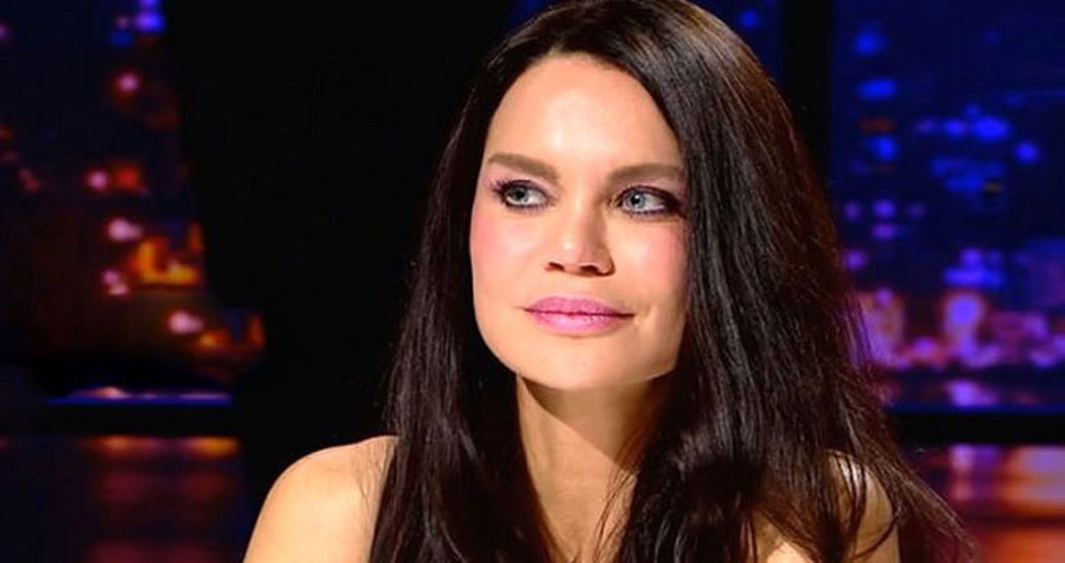 Ebru Şallı'nın Amuda Kalktığı Pilates Fotoğrafı Alay Konusu Oldu!