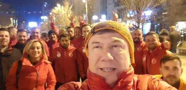 Eski Milli Futbolcu Tanju Çolak Kosovalı Sporseverlerle Buluştu