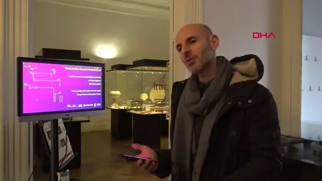 İzmir Ziyaretçilerin Müzik Yapabildiği Sergi Müziksev'de İzmir Ziyaretçilerin Müzik Yapabildiği Sergi Müziksev'de