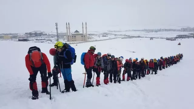 Muş'ta Kış Kampı Muş'ta Kış Kampı